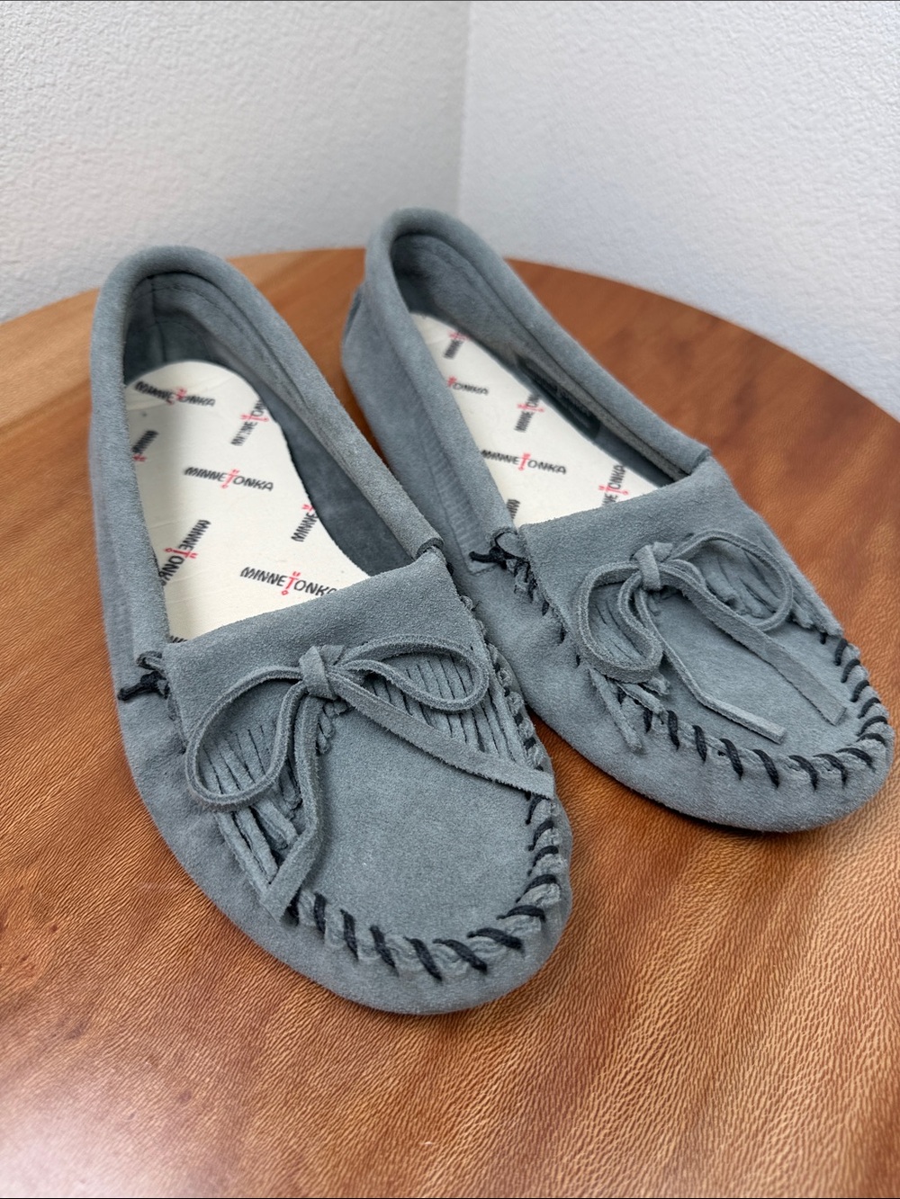 Minnetonka Gray Suede Leather Moccasins Size 7 NEW - Picture 4 of 11